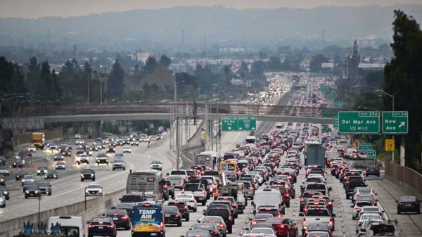 电动汽车正在净化加州的空气，但主要是为富人服务的